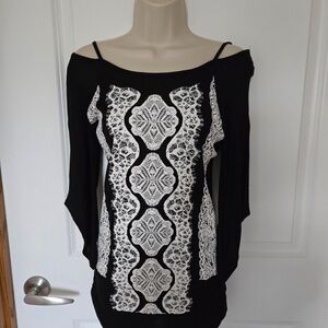 Black & white tunic top size S